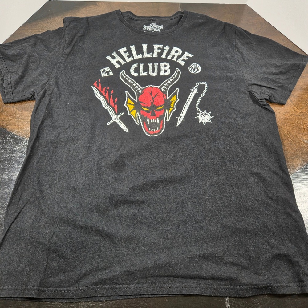Stranger Things Black Hellfire Club Graphic T-Shirt Mens 2XL Short Sleeve D&D